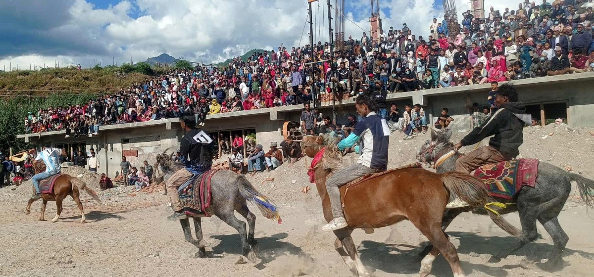 घोडा दौड प्रतियोगितामा न्यौपाने प्रथम